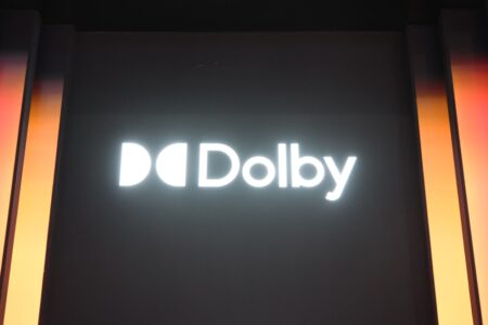 Kritiek Dolby-lek in Android gedicht door Google